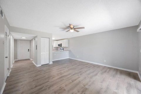 Appartement à louer à Safety Harbor, Floride: 2 chambres, 81.57 m2 № 1853654 - photo 5