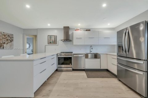 Copropriété à louer à Lake Worth, Floride: 2 chambres, 75.72 m2 № 1982228 - photo 5