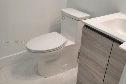 Villa ou maison à louer à Miami Beach, Floride: 2 chambres, 746.56 m2 № 2002600 - photo 20