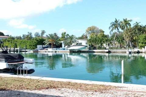 Villa ou maison à louer à Miami Beach, Floride: 2 chambres, 746.56 m2 № 2002600 - photo 3