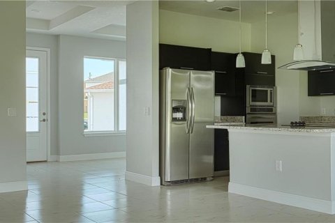 Villa ou maison à louer à Kissimmee, Floride: 4 chambres, 150.13 m2 № 1915924 - photo 2