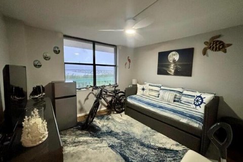 Condo in Jensen Beach, Florida, 2 bedrooms  № 2254884 - photo 9