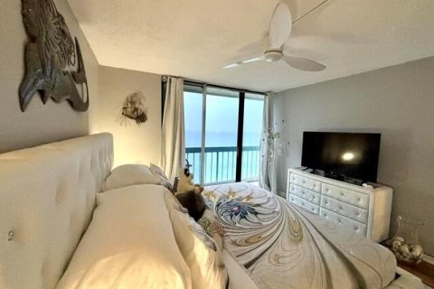 Condo in Jensen Beach, Florida, 2 bedrooms  № 2254884 - photo 7