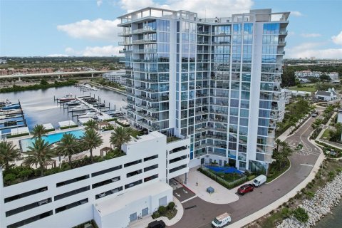 Condo in Tampa, Florida, 4 bedrooms  № 2131754 - photo 23