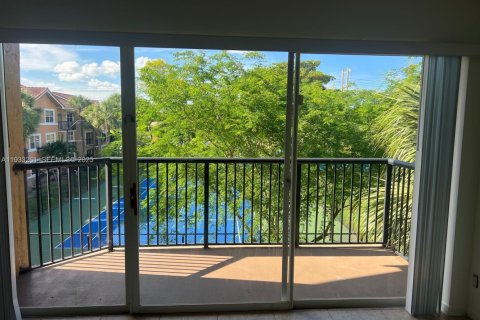 Condominio en alquiler en Coral Springs, Florida, 2 dormitorios, 91.42 m2 № 1992221 - foto 23