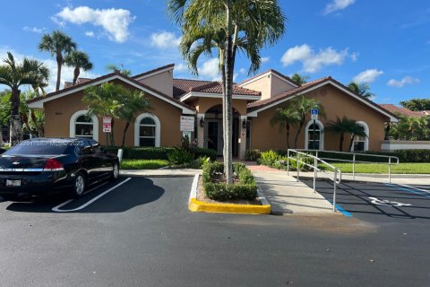 Condominio en alquiler en Coral Springs, Florida, 2 dormitorios, 91.42 m2 № 1992221 - foto 17