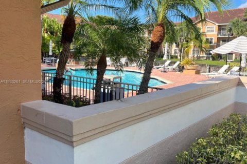 Condominio en alquiler en Coral Springs, Florida, 2 dormitorios, 91.42 m2 № 1992221 - foto 19