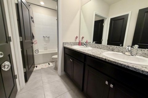 Villa ou maison à vendre à Bradenton, Floride: 4 chambres, 307.79 m2 № 2419002 - photo 17