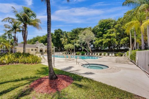 Condominio en venta en Tamarac, Florida, 2 dormitorios, 103.12 m2 № 1978703 - foto 2