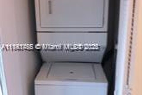 Condominio en venta en Tamarac, Florida, 2 dormitorios, 103.12 m2 № 1978703 - foto 12