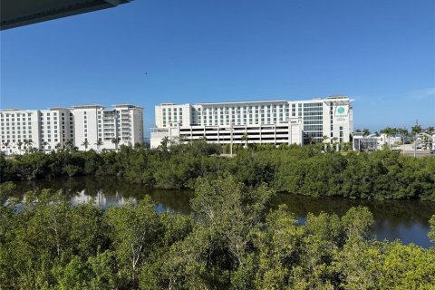 Condominio en alquiler en Punta Gorda, Florida, 3 dormitorios, 170.1 m2 № 2199414 - foto 4