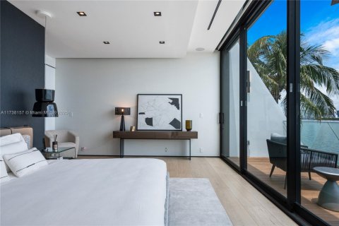 Casa en alquiler en Miami, Florida, 5 dormitorios, 676.61 m2 № 2012555 - foto 23