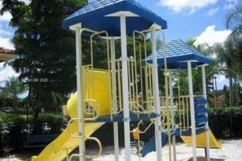 Apartamento en alquiler en Pembroke Pines, Florida, 1 dormitorio, 73.67 m2 № 2058010 - foto 13