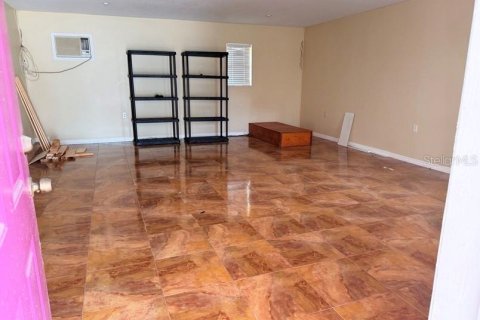House in Tampa, Florida 3 bedrooms, 164.99 sq.m. № 2208849 - photo 20