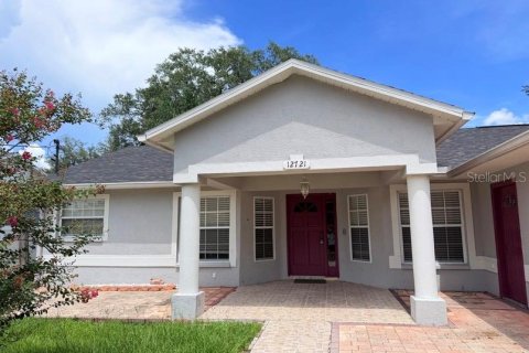 House in Tampa, Florida 3 bedrooms, 164.99 sq.m. № 2208849