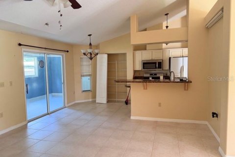 House in Tampa, Florida 3 bedrooms, 164.99 sq.m. № 2208849 - photo 7