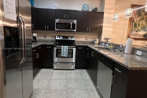 Townhouse in Pompano Beach, Florida 3 bedrooms, 133.78 sq.m. № 2075772 - photo 3