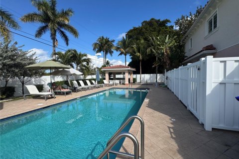 Townhouse in Pompano Beach, Florida 3 bedrooms, 133.78 sq.m. № 2075772 - photo 26