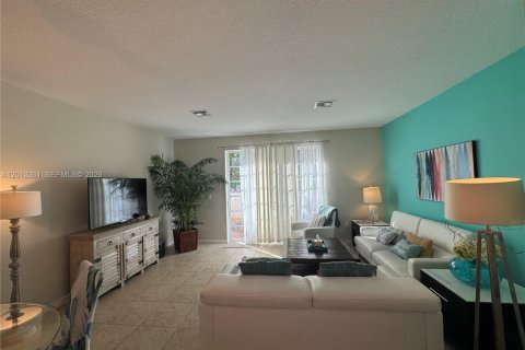 Townhouse in Pompano Beach, Florida 3 bedrooms, 133.78 sq.m. № 2075772 - photo 6