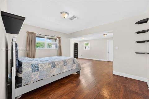 Villa ou maison à vendre à Deerfield Beach, Floride: 5 chambres, 179.21 m2 № 2052403 - photo 20