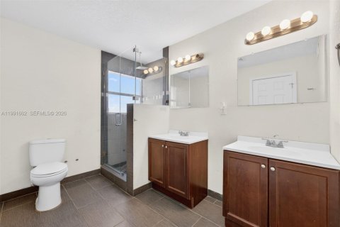 Villa ou maison à vendre à Deerfield Beach, Floride: 5 chambres, 179.21 m2 № 2052403 - photo 17