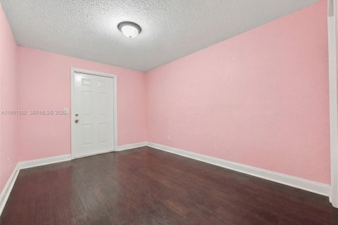 Villa ou maison à vendre à Deerfield Beach, Floride: 5 chambres, 179.21 m2 № 2052403 - photo 11