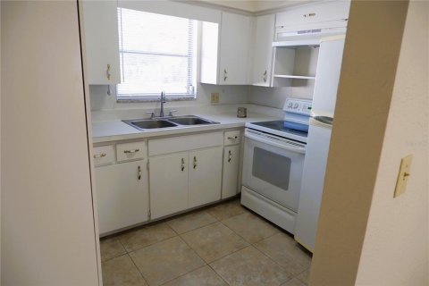 Casa en alquiler en Saint Petersburg, Florida, 3 dormitorios, 106.28 m2 № 2099205 - foto 11