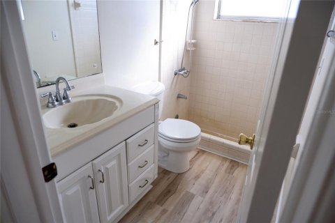 Casa en alquiler en Saint Petersburg, Florida, 3 dormitorios, 106.28 m2 № 2099205 - foto 5