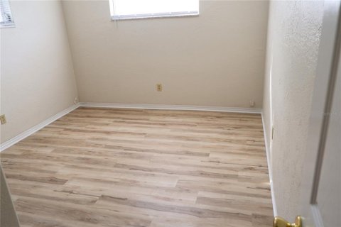 Casa en alquiler en Saint Petersburg, Florida, 3 dormitorios, 106.28 m2 № 2099205 - foto 6