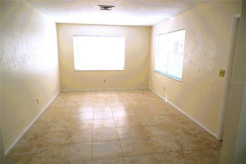 Casa en alquiler en Saint Petersburg, Florida, 3 dormitorios, 106.28 m2 № 2099205 - foto 17
