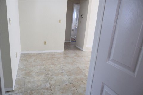 Casa en alquiler en Saint Petersburg, Florida, 3 dormitorios, 106.28 m2 № 2099205 - foto 9