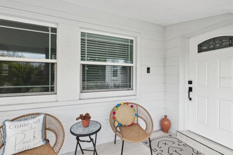House in Largo, Florida 3 bedrooms, 150.87 sq.m. № 2239449 - photo 5