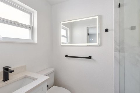 House in Largo, Florida 3 bedrooms, 150.87 sq.m. № 2239449 - photo 29