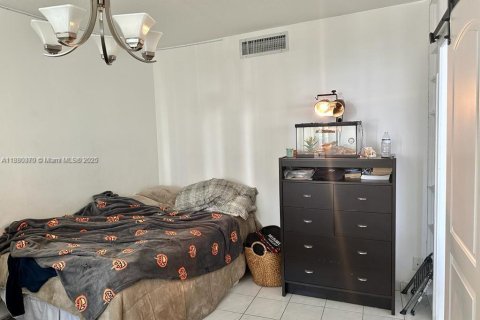 Copropriété à louer à Miami Beach, Floride: 1 chambre, 93.18 m2 № 1977545 - photo 9