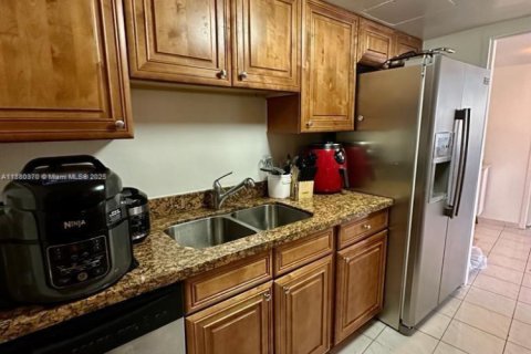 Copropriété à louer à Miami Beach, Floride: 1 chambre, 93.18 m2 № 1977545 - photo 13