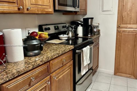 Copropriété à louer à Miami Beach, Floride: 1 chambre, 93.18 m2 № 1977545 - photo 14