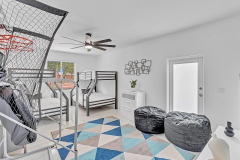 House in Cutler Bay, Florida 5 bedrooms, 208.66 sq.m. № 1970090 - photo 25