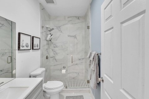 House in Cutler Bay, Florida 5 bedrooms, 208.66 sq.m. № 1970090 - photo 29