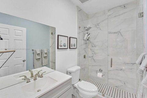 House in Cutler Bay, Florida 5 bedrooms, 208.66 sq.m. № 1970090 - photo 30