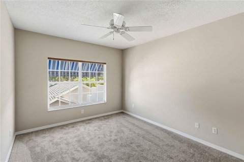 Condo in Largo, Florida, 3 bedrooms № 2427282 - photo 17