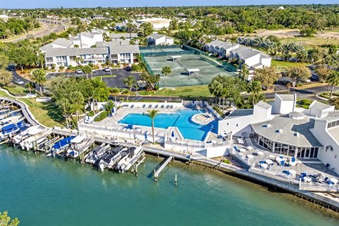 Condo in Largo, Florida, 3 bedrooms № 2427282 - photo 4
