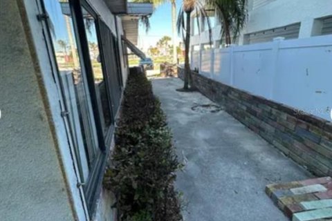 Immobilier commercial à vendre à Madeira Beach, Floride: 236.06 m2 № 1584190 - photo 5