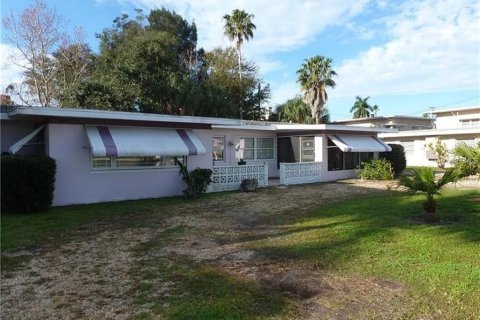 Immobilier commercial à vendre à Madeira Beach, Floride: 236.06 m2 № 1584190 - photo 3