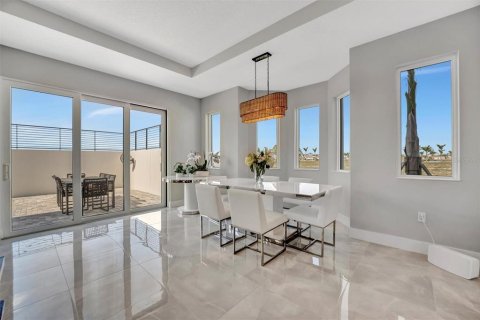 Townhouse in Bradenton, Florida 4 bedrooms, 292.55 sq.m. № 1571745 - photo 10