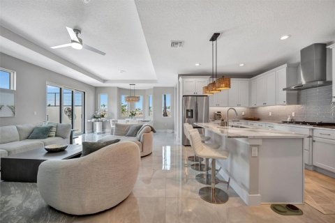 Townhouse in Bradenton, Florida 4 bedrooms, 292.55 sq.m. № 1571745 - photo 15