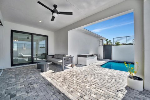 Townhouse in Bradenton, Florida 4 bedrooms, 292.55 sq.m. № 1571745 - photo 29
