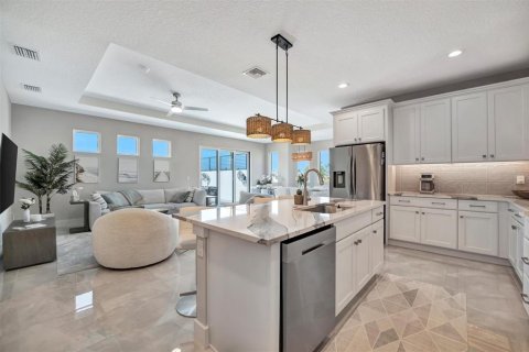 Townhouse in Bradenton, Florida 4 bedrooms, 292.55 sq.m. № 1571745 - photo 21