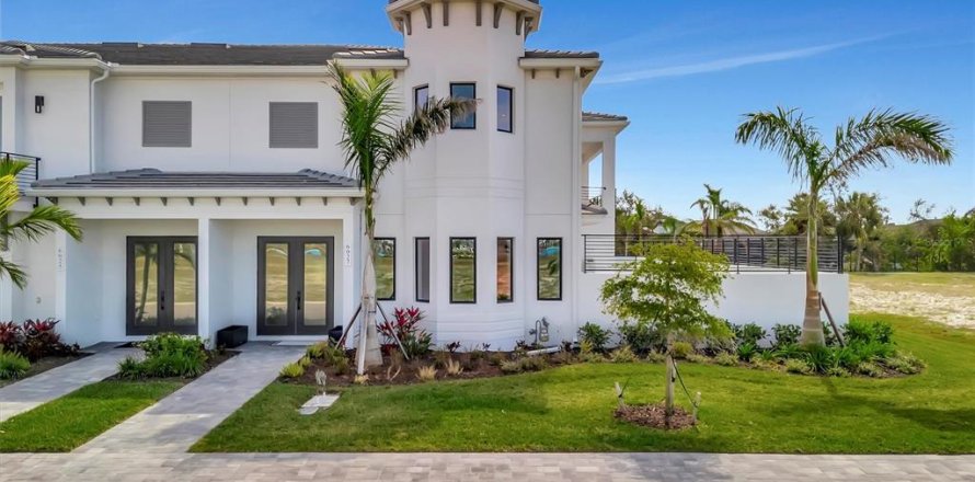 Townhouse in Bradenton, Florida 4 bedrooms, 292.55 sq.m. № 1571745