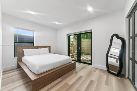 Commercial property in Fort Lauderdale, Florida 268.12 sq.m. № 2053627 - photo 18