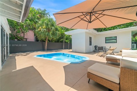 Commercial property in Fort Lauderdale, Florida 268.12 sq.m. № 2053627 - photo 3